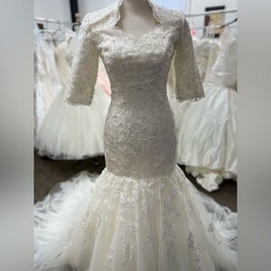 Elegant Lace Mermaid Wedding Dress